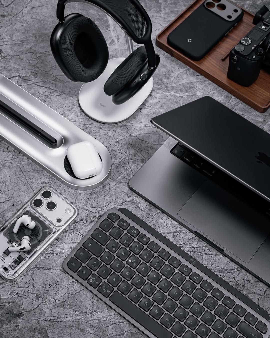 Tech Paradise: Gadgets Delivered Fast!