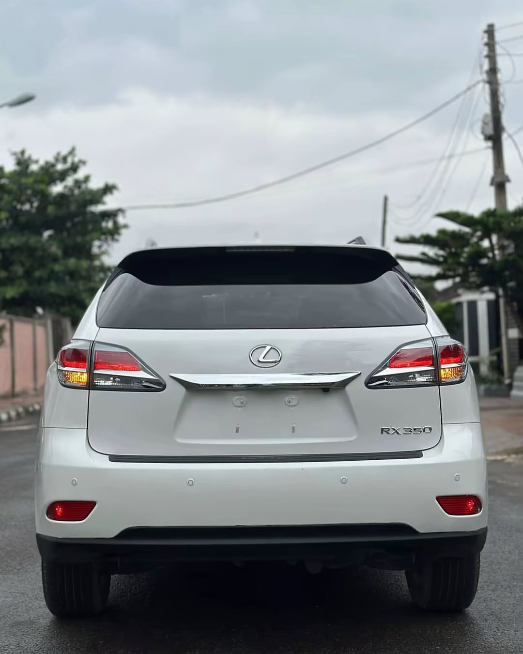 Luxury Tokunbo Lexus RX350: Power & Comfort