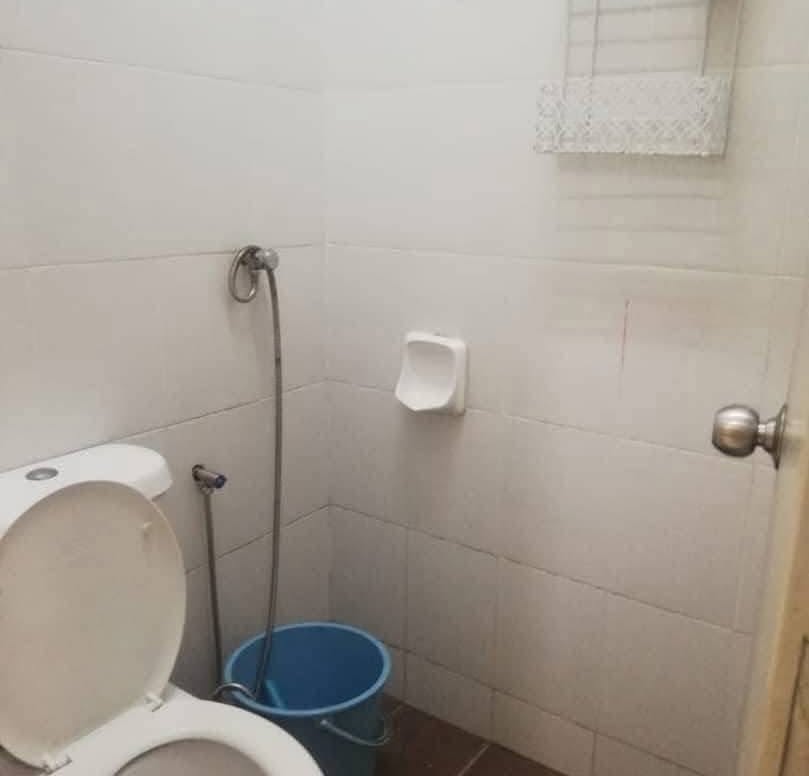 End Lot Gem: Spacious 4BR with Renovated Charm