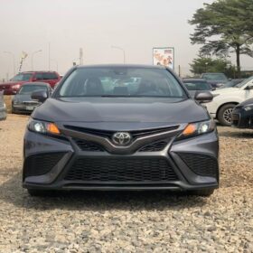 Mint 2022 Camry SE: Duty-Paid & Flawless