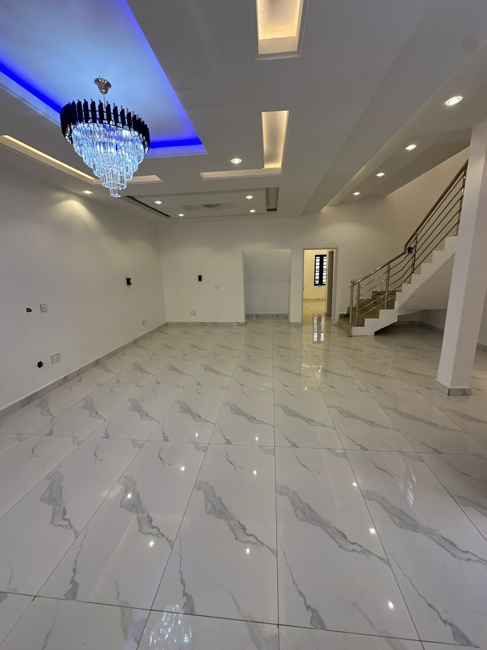 Your Dream Family Haven: Spacious 4-Bed Duplex in Lugbe