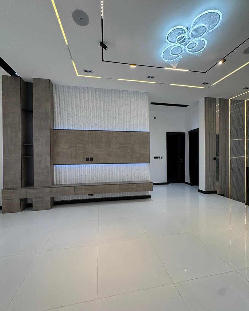 Ultimate 5-Bed Cinema & Pool Estate in Lekki