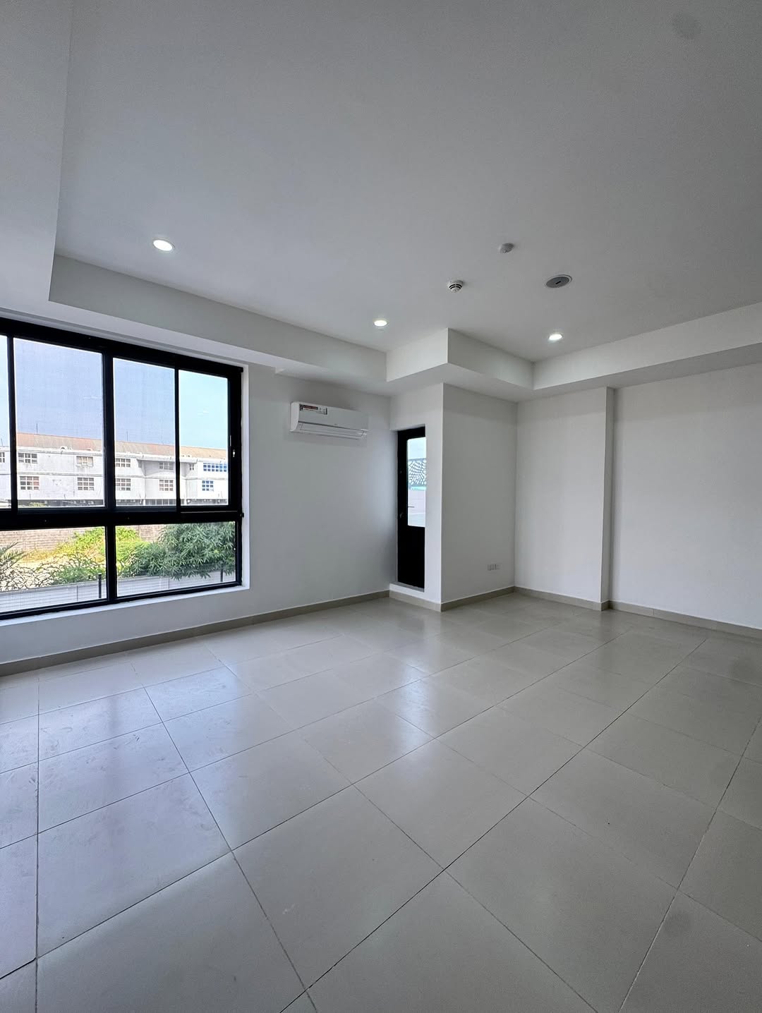 Lekki’s Premier Airbnb Gem with Expressway Views