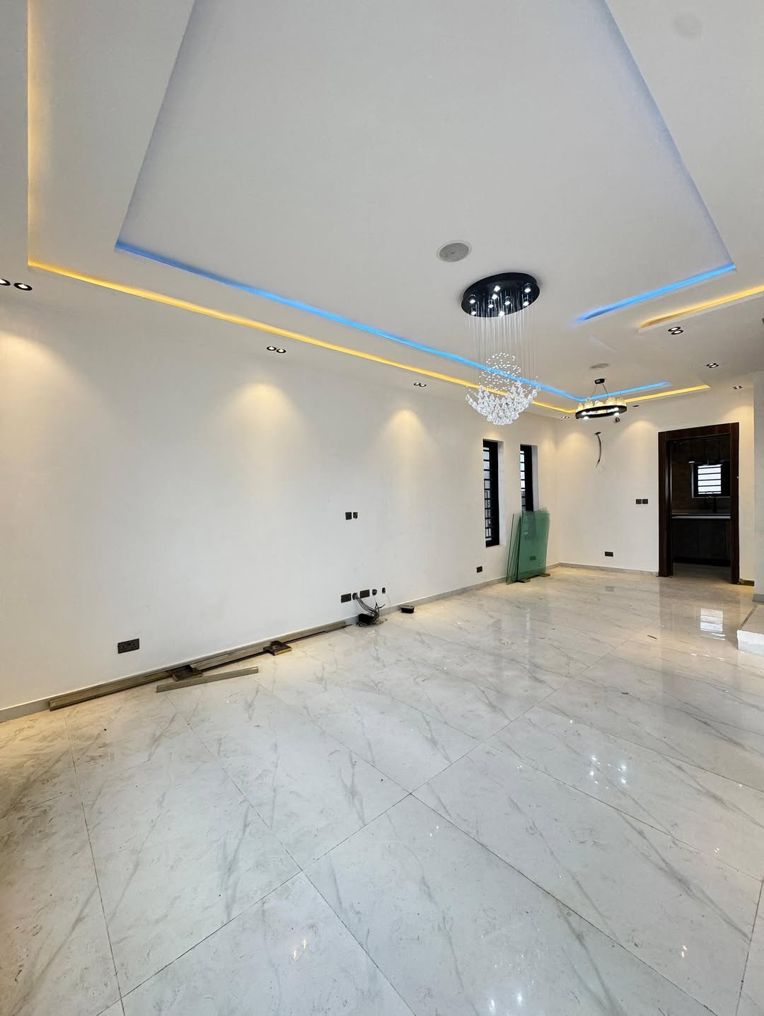 Exquisite 5-Bed Ikate Haven with Jacuzzi & Bulletproof Security