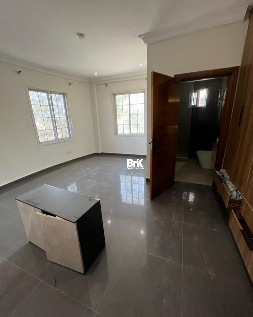 Your Dream Lagos Oasis: 3BR with Pool & Gym