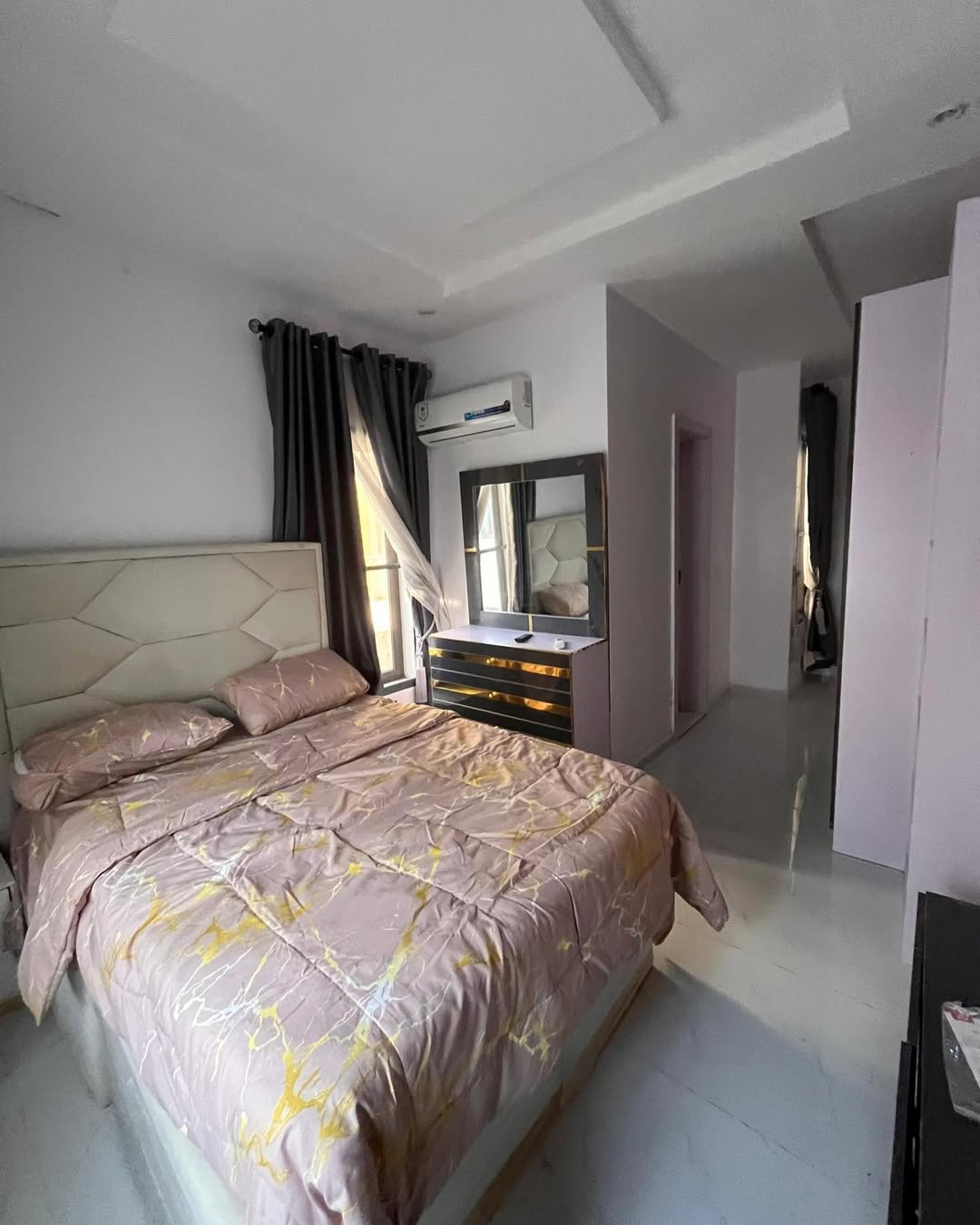 5-Bed Lekki Maisonette: Modern Family Haven