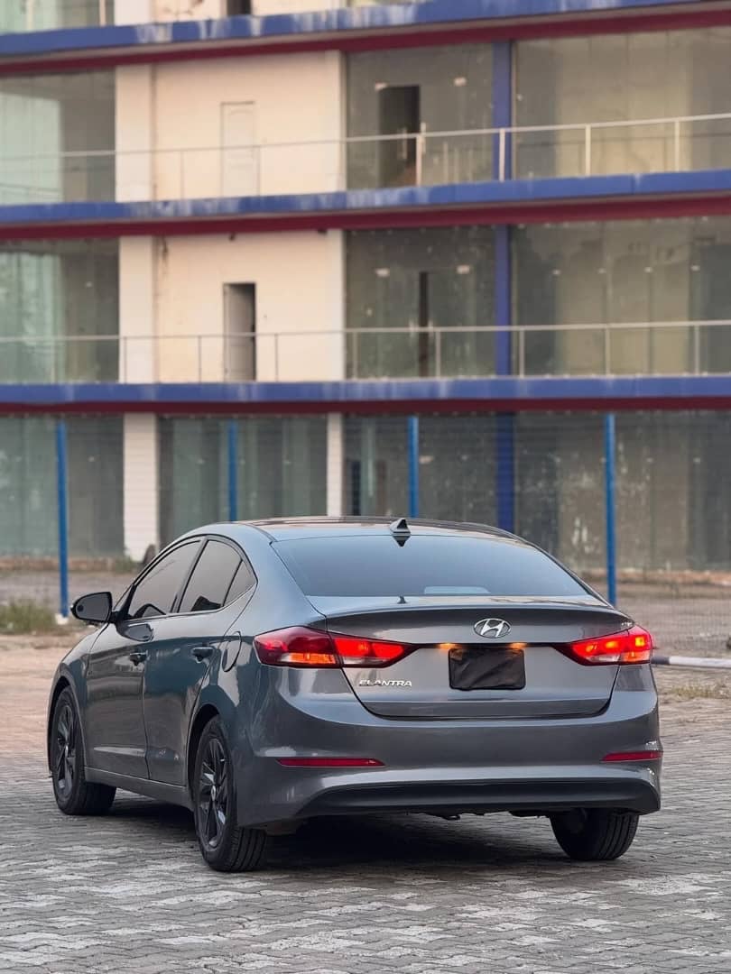 2018 Hyundai Elantra: Premium Ride, ₦14M