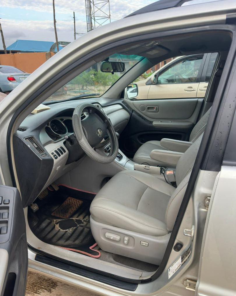 Luxury Toyota Highlander, Only ₦7.15M!