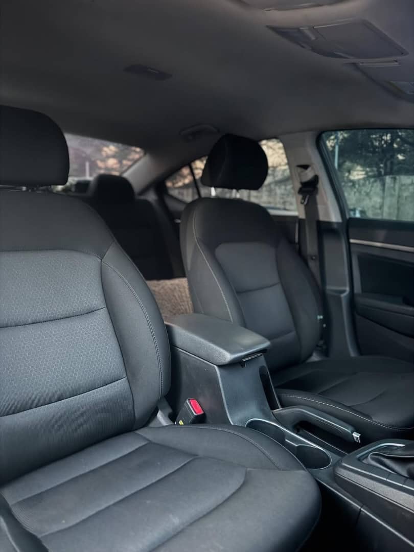 2018 Hyundai Elantra: Premium Ride, ₦14M