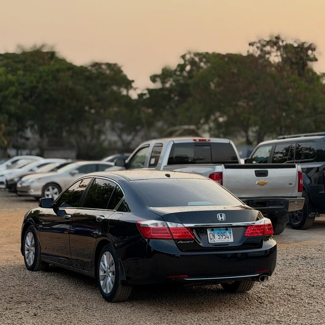 2014 Honda Accord: Fully Loaded Luxury, Unbeatable Price