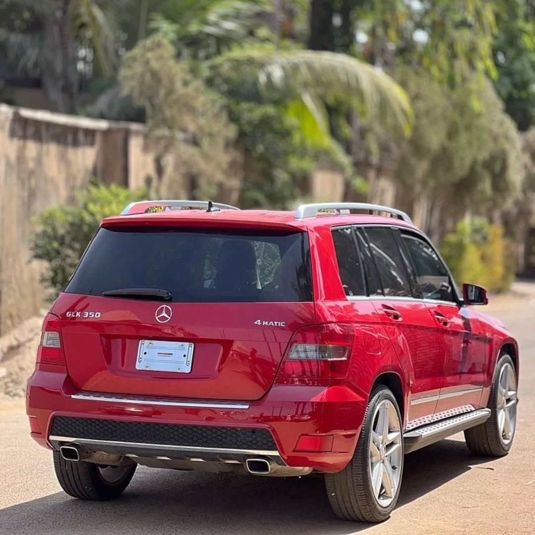 Luxury GLK350, Fully Loaded & Priced to Sell