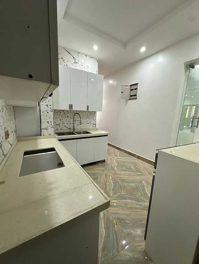 Brand New Abuja Haven: Spacious 2 & 3 Bedroom Apartments