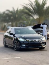 Luxury V6 Power: 2017 Honda Accord EX-L