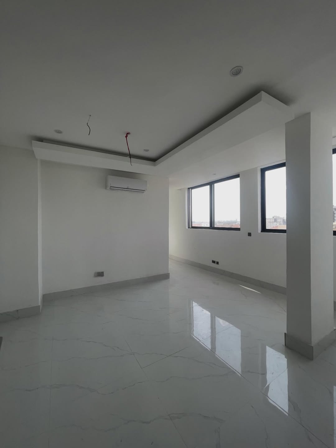 Ikoyi Oasis: 5BR Maisonette & Poolside Terrace