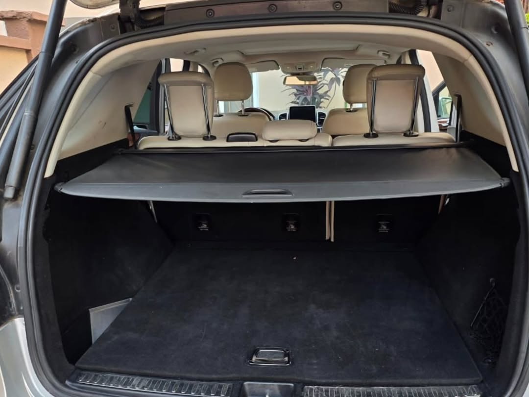 Luxury 2016 Mercedes GLE350: Pristine & Ready