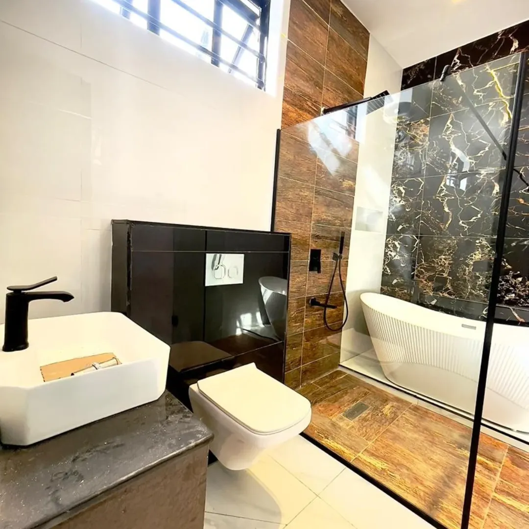 Stunning 4-Bed Detached Home with BQ in Prime Lekki