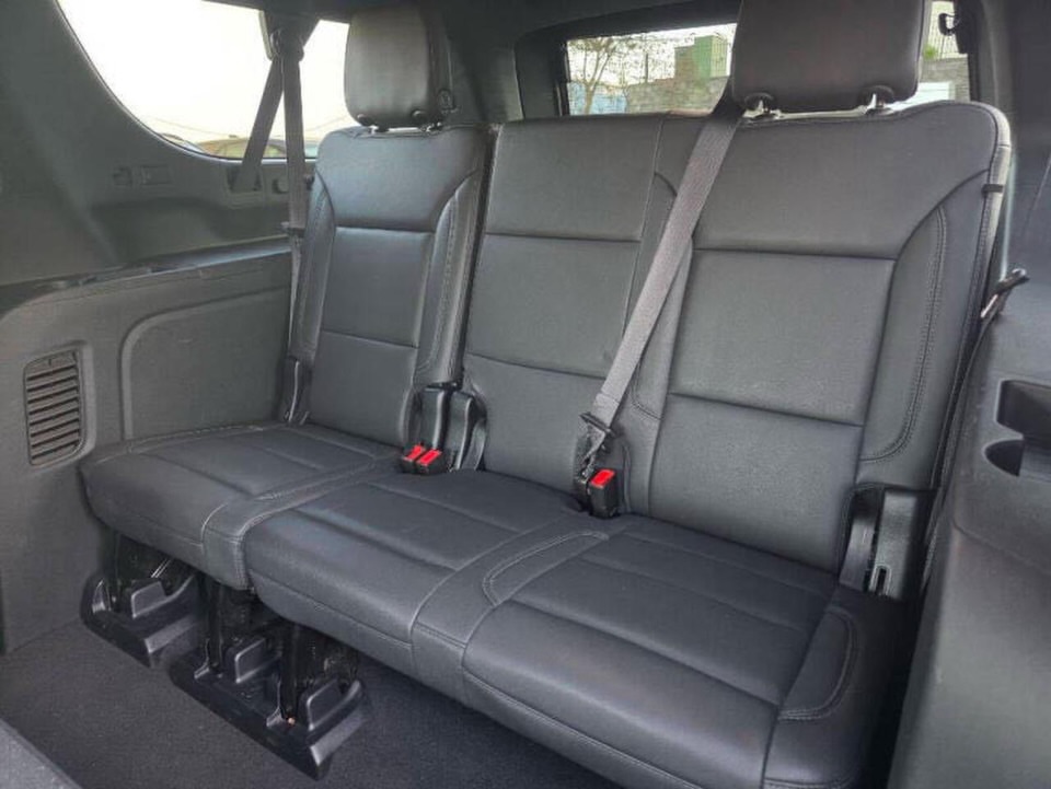 V8 Presence: Own the Premium Lane