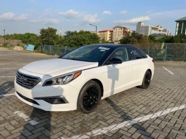 2015 Hyundai Sonata: Luxury & Value in Ikeja