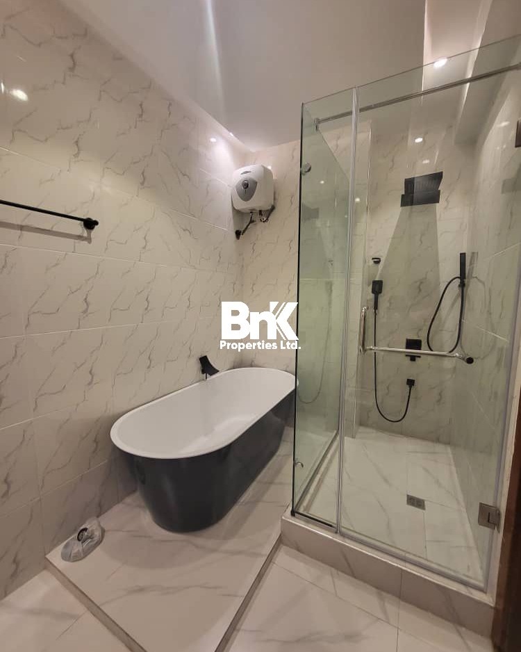 Ground-Floor Oasis: Poolside 2-Bed in Victoria Island