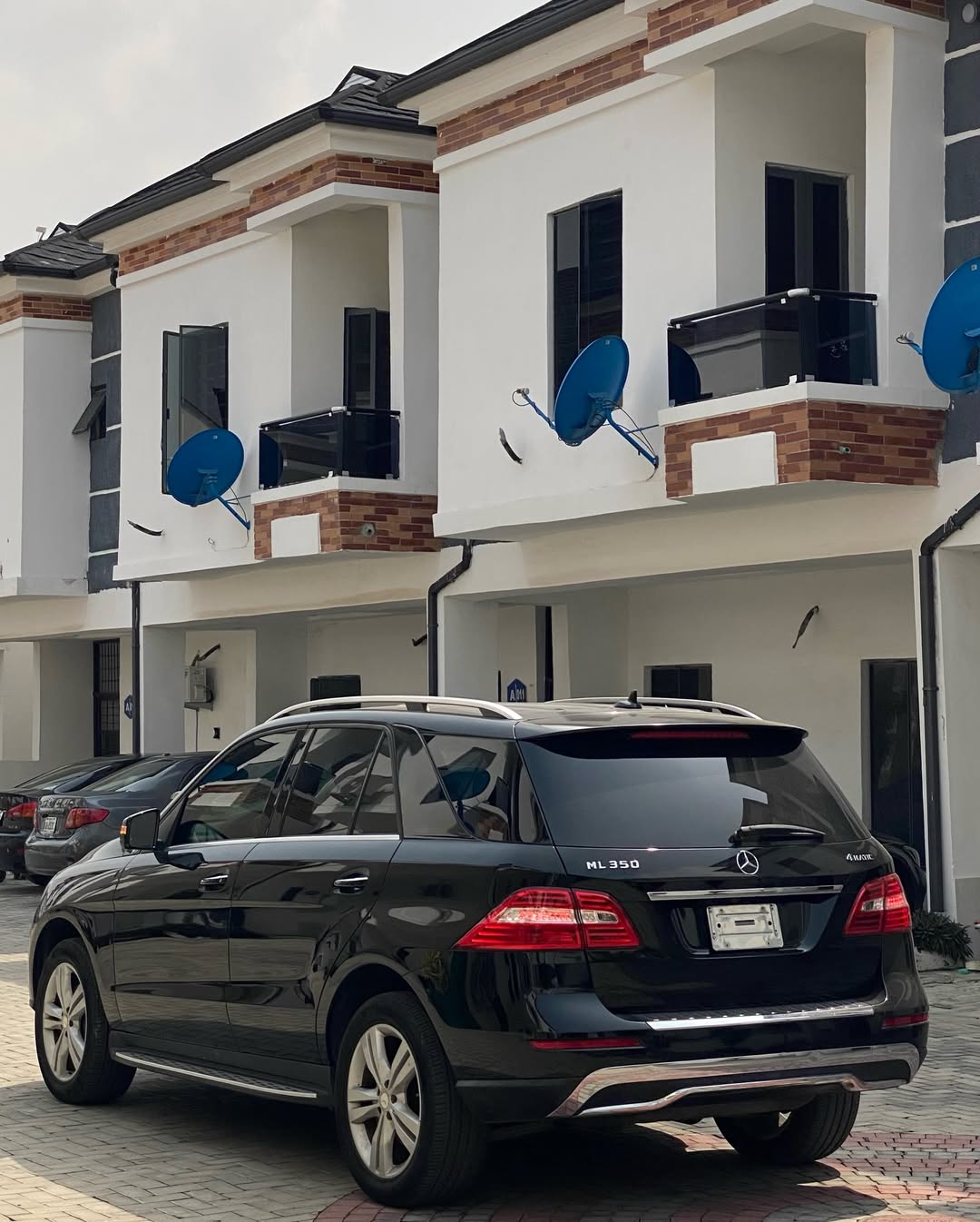 Pristine 2013 ML 350: Low Mileage & Accident-Free