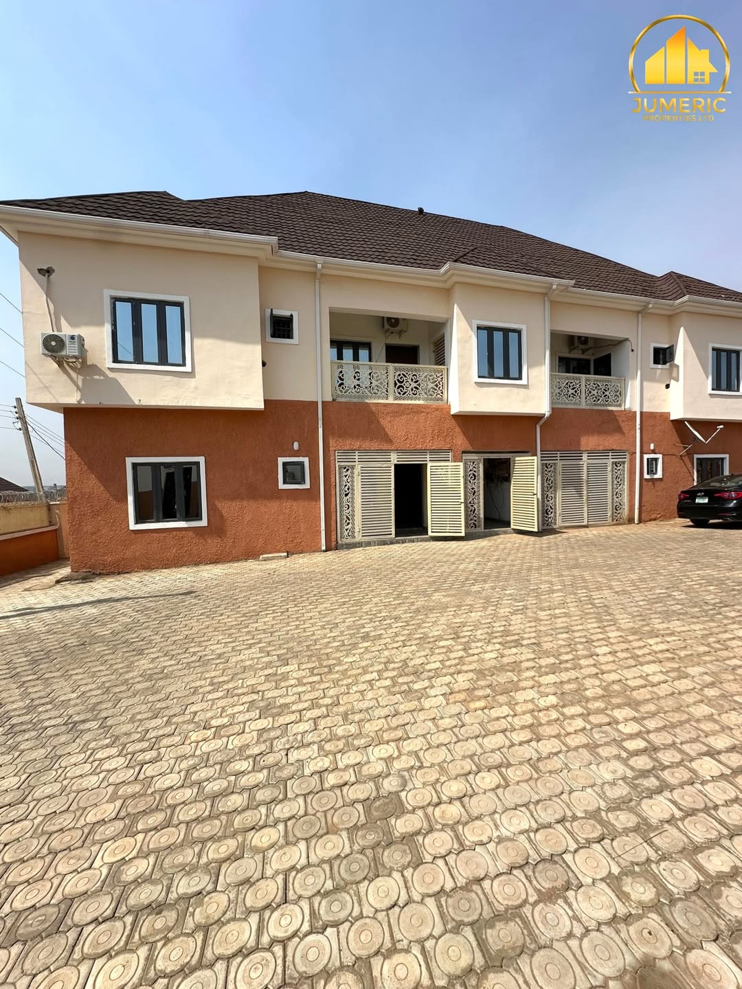 Spacious 2-Bed Estate Gem in Lifecamp