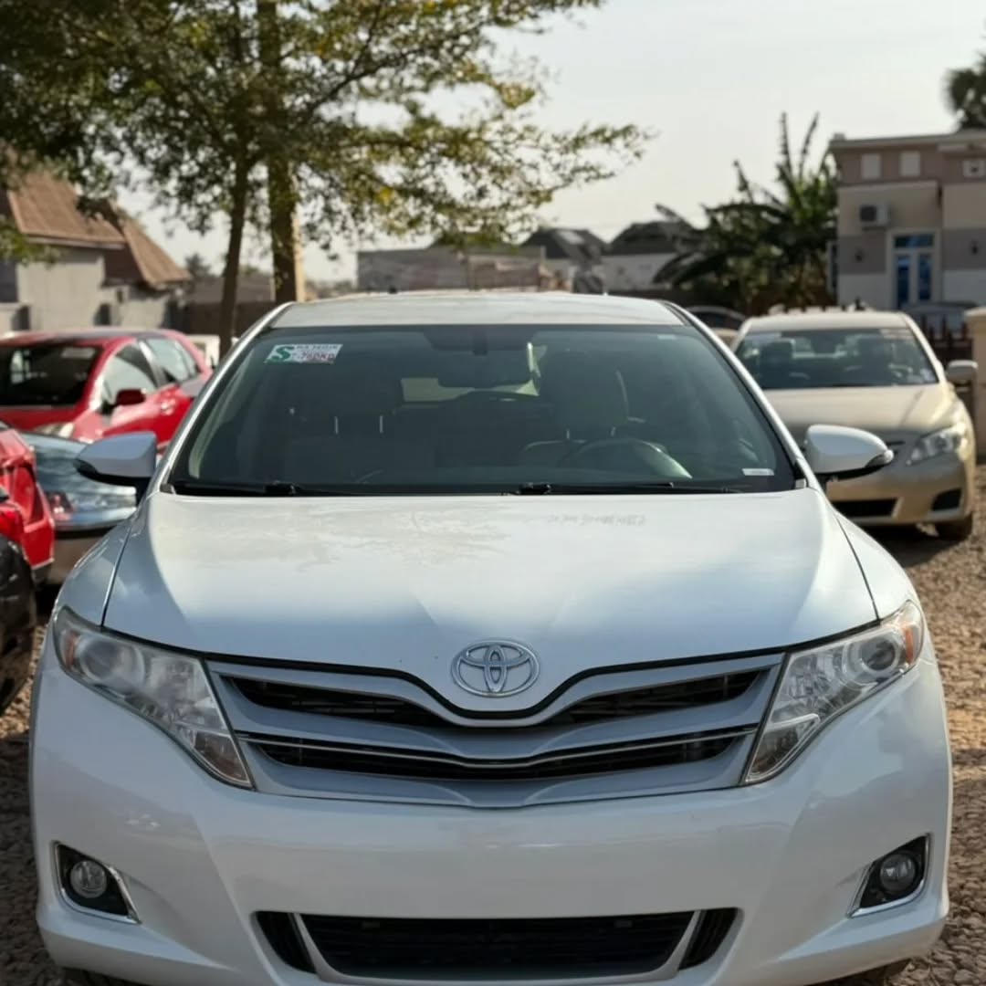 2012 Toyota Venza: Smooth, Clean & Ready to Drive