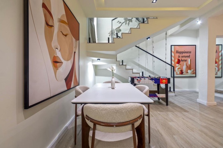 Luxury 1-Bed Loft with Pool & PS5 in Lekki