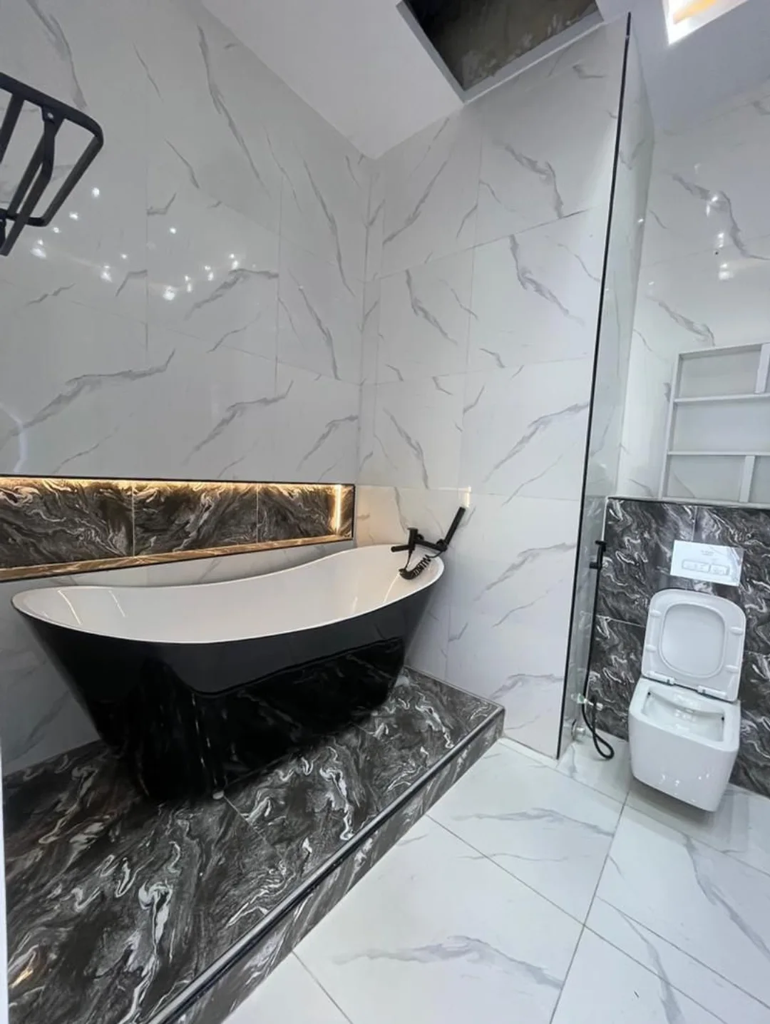 Lekki’s Masterpiece: 4-Bedroom Smart Home in Secure Estate