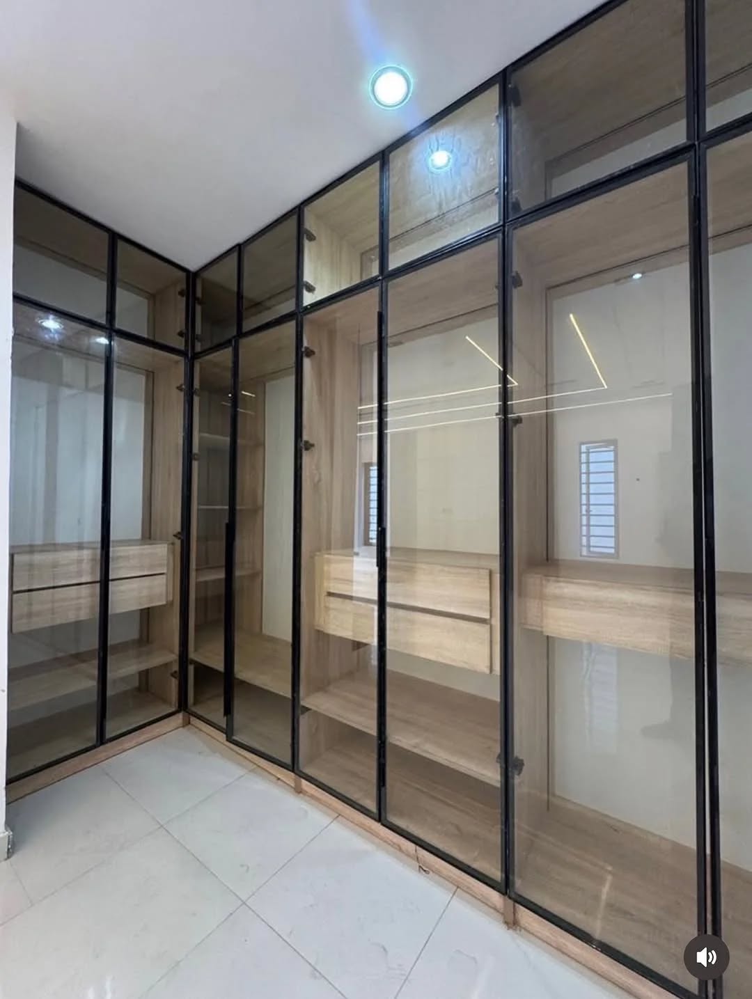 VGC Dream Home: 5BR Luxury Duplex with Pool & Full Automation