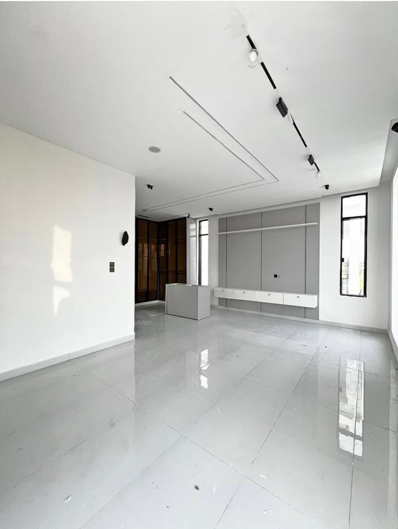 5-Bed Chevron Duplex with Pool & BQ: 450M