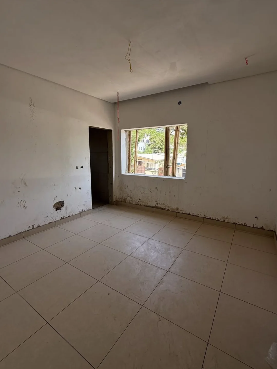 Spacious 5-Bedroom Duplex with Rooftop Terrace in Lifecamp