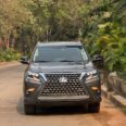 Luxury Lexus GX460: Keyless, Sunroof, Camera