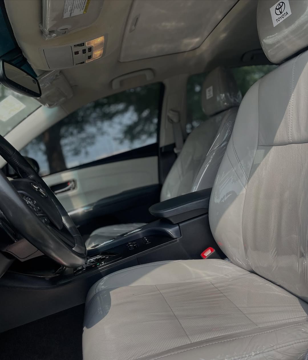 2014 Toyota Avalon Limited: Sunroof & Luxury Features