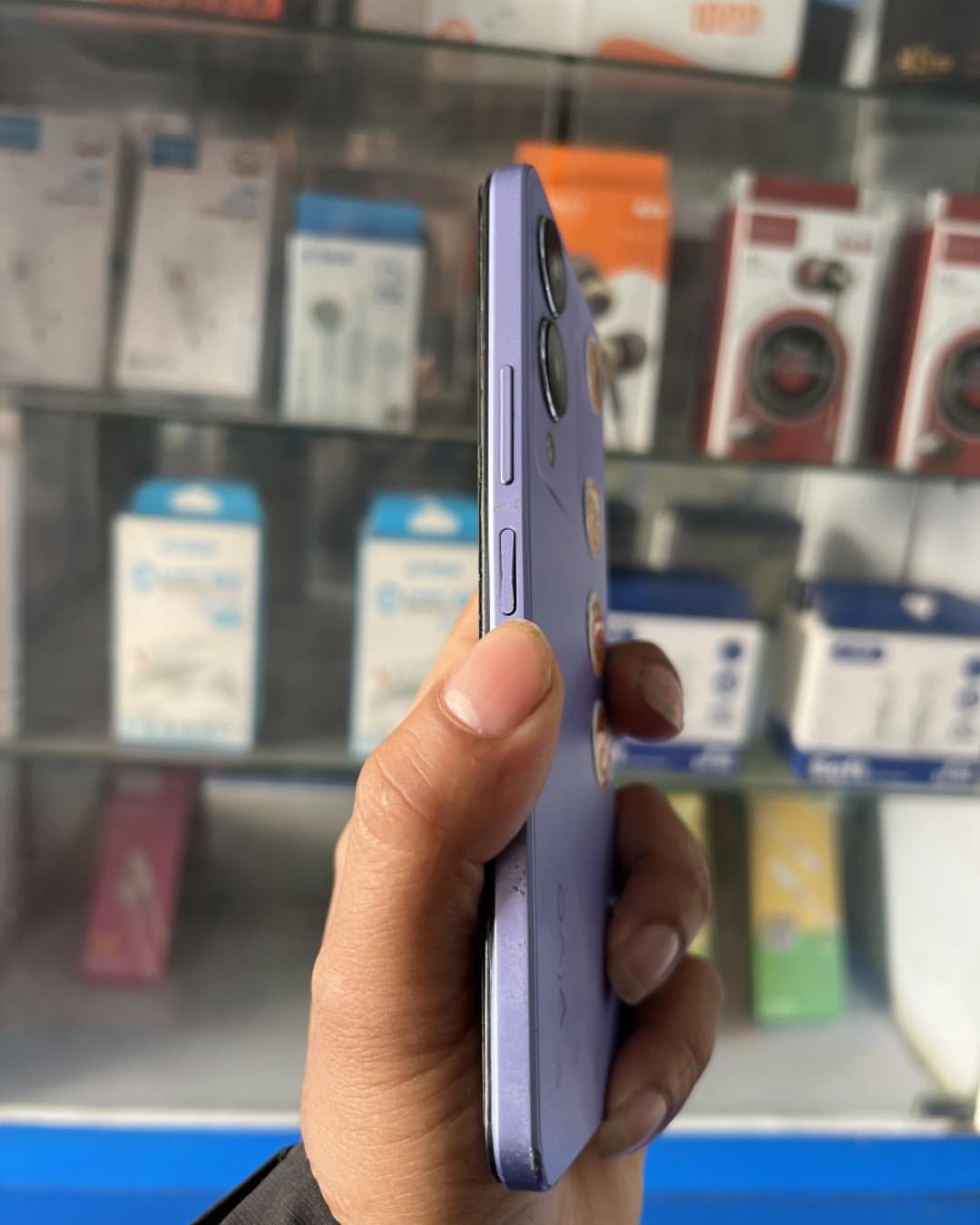 Unlock Fresh Vivo Y17s Power – WhatsApp Ready Now!