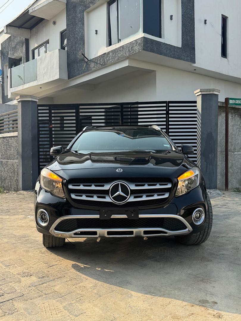 2018 Mercedes GLA250: Full Option Luxury, Nigerian Used