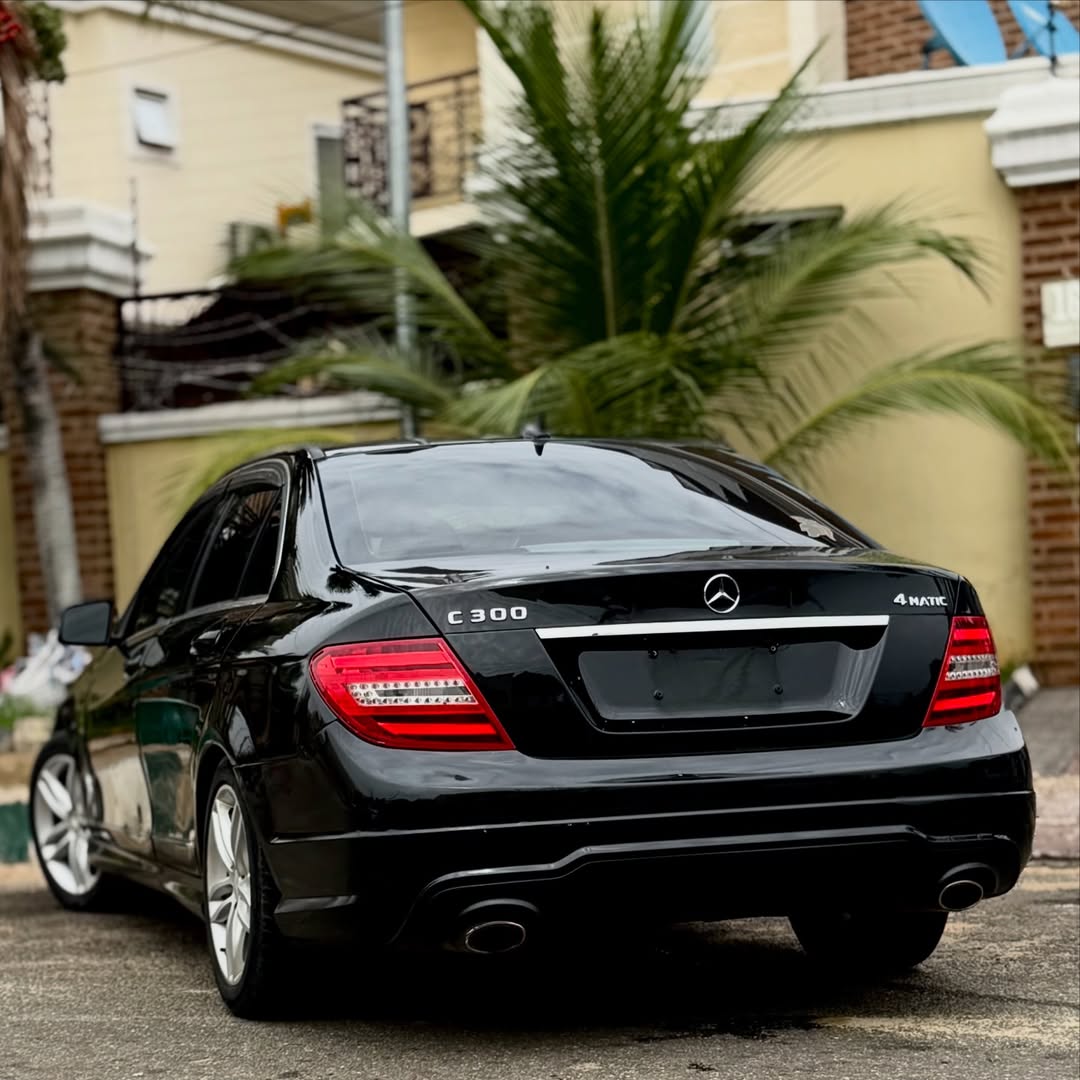 Luxury Ready: 2013 Mercedes C300, Smooth & Solid