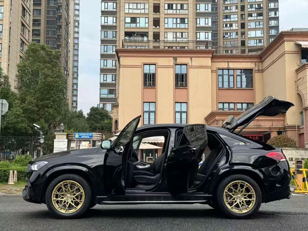 2021 AMG GLE53: Luxury Power, Delivered.