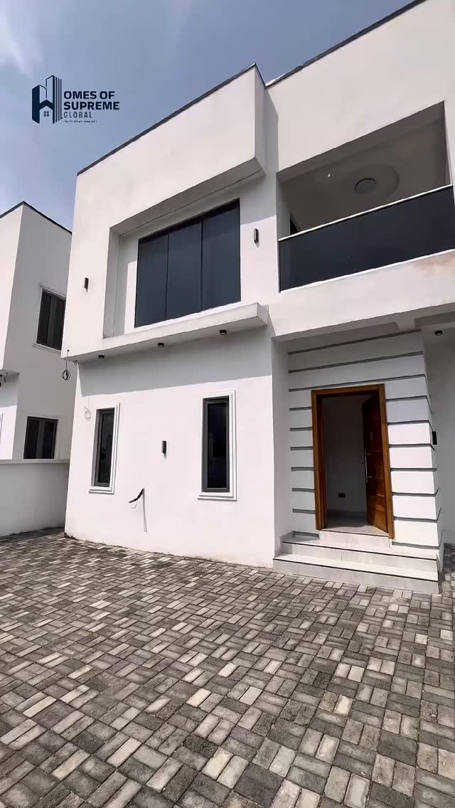 Luxury 4BR Duplex with Pool in Lekki