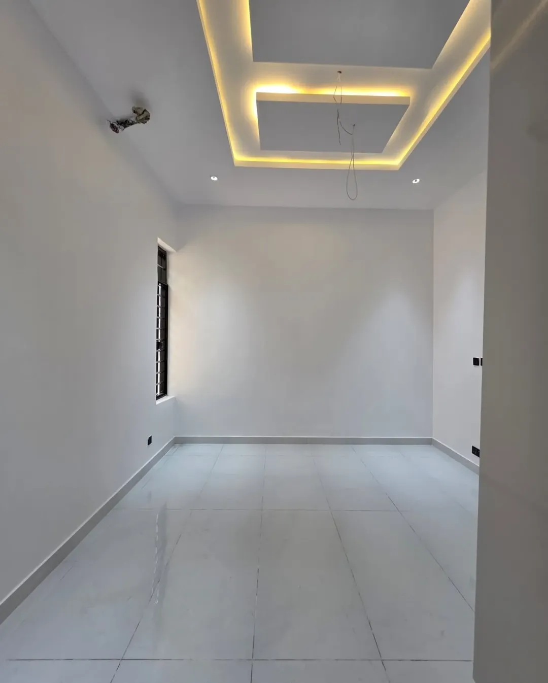 5-Bed Ajah Palace: Pool, Jacuzzi & 24/7 Security