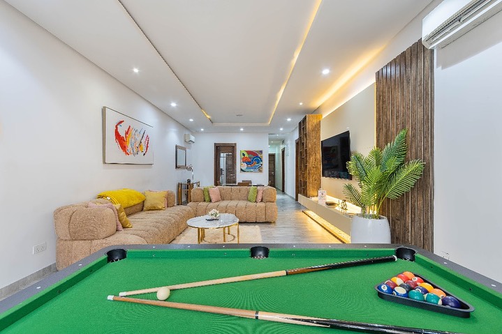 Live the Ikoyi Dream: 3BR Haven with Pool & Gym