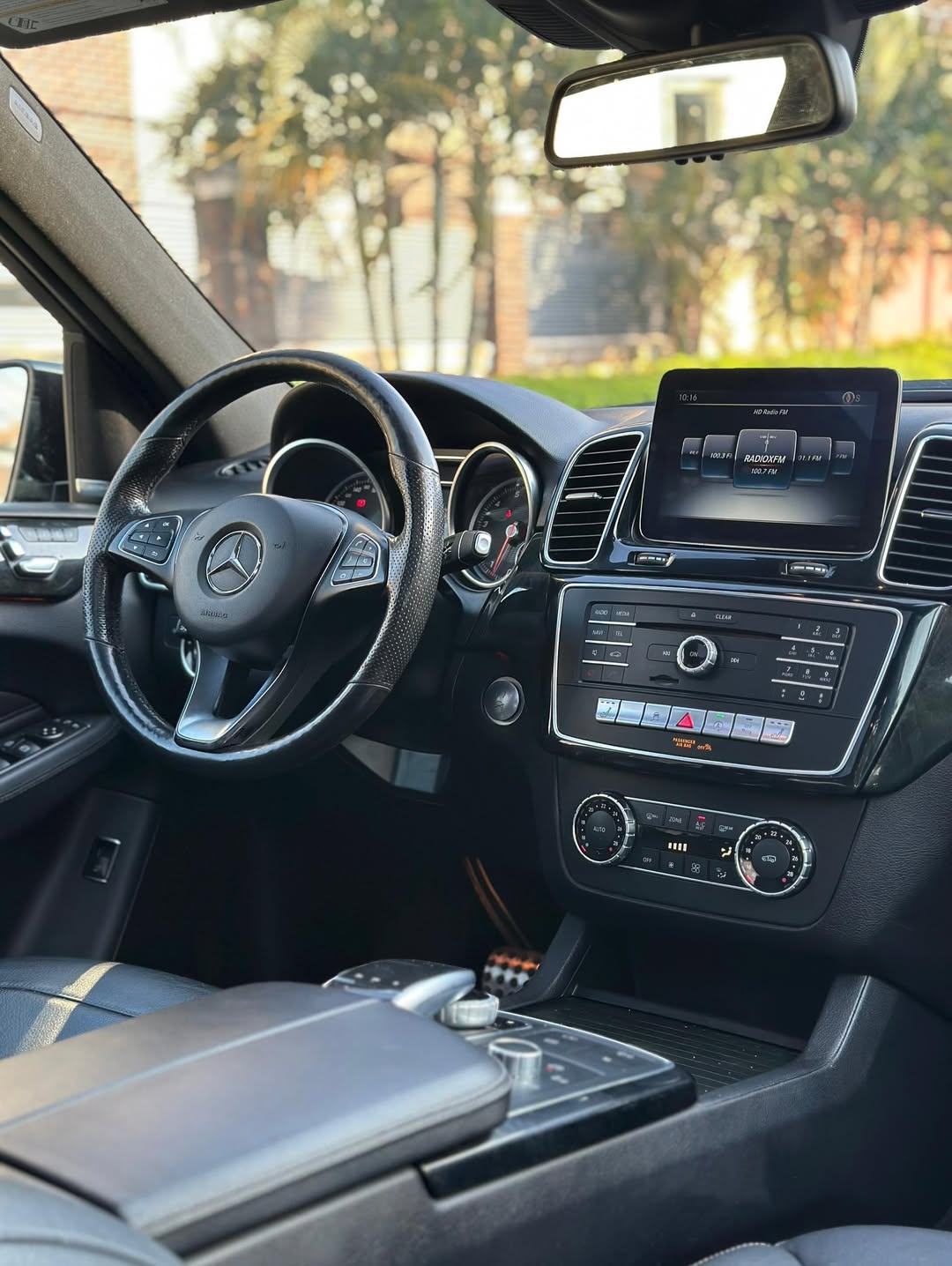 Luxury SUV Perfection: 2017 Mercedes GLE 400