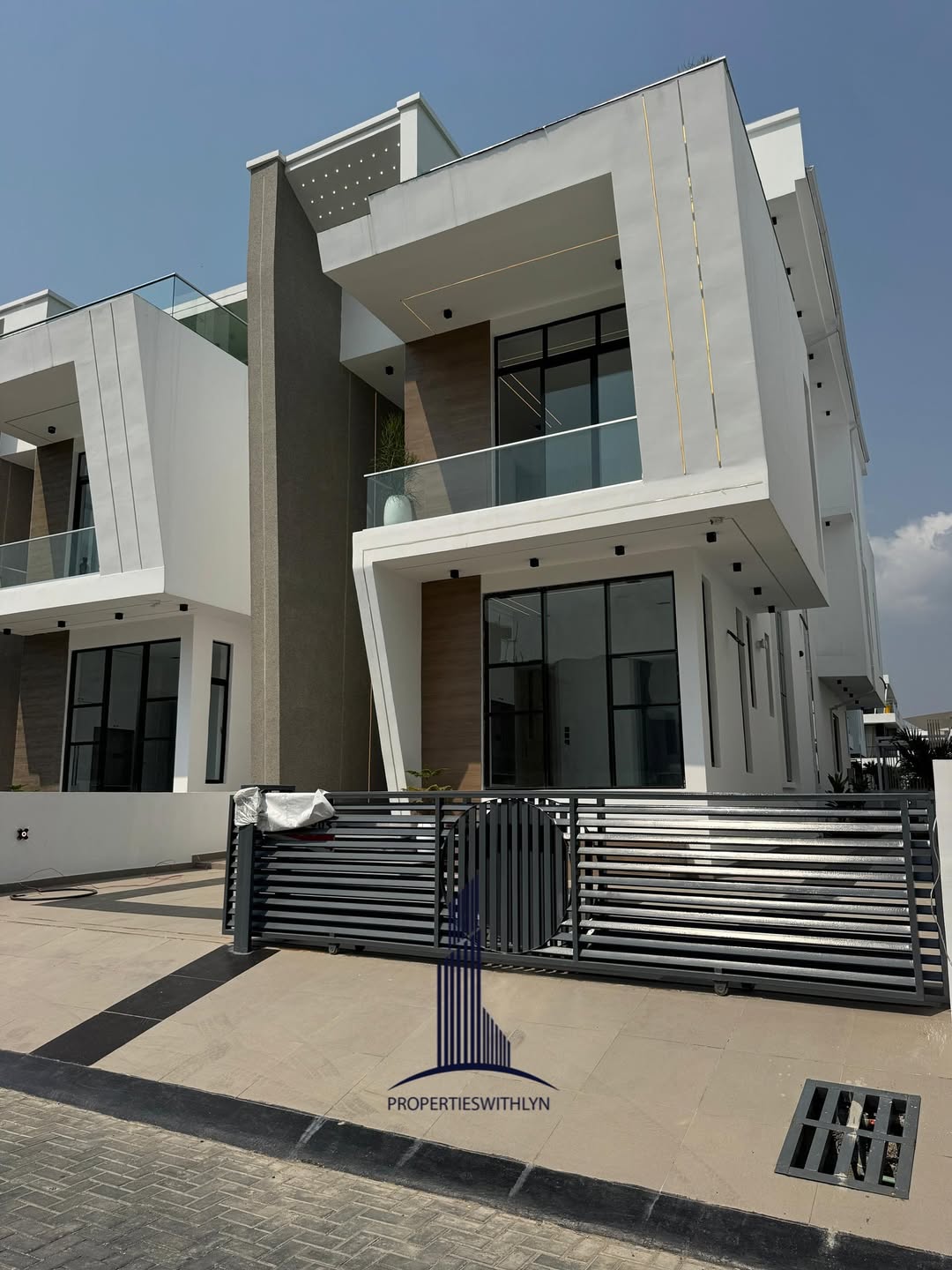 Cinema & Pool Paradise in Osapa London