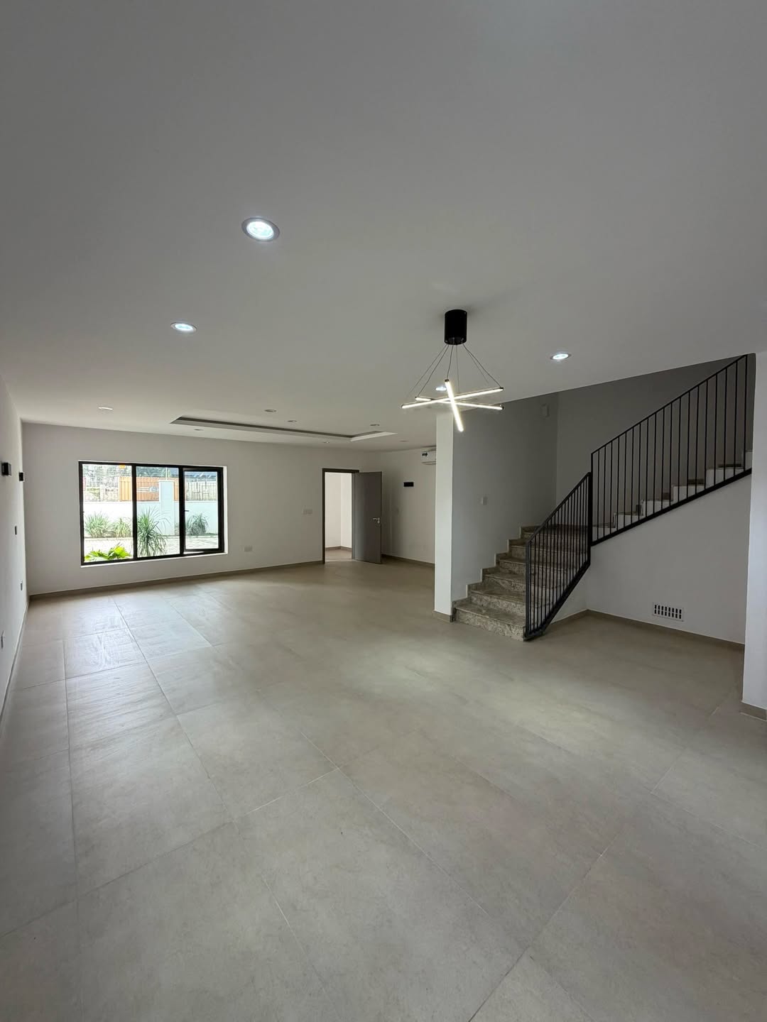 Stunning 5-Bed Duplex with BQ in Prime Abuja