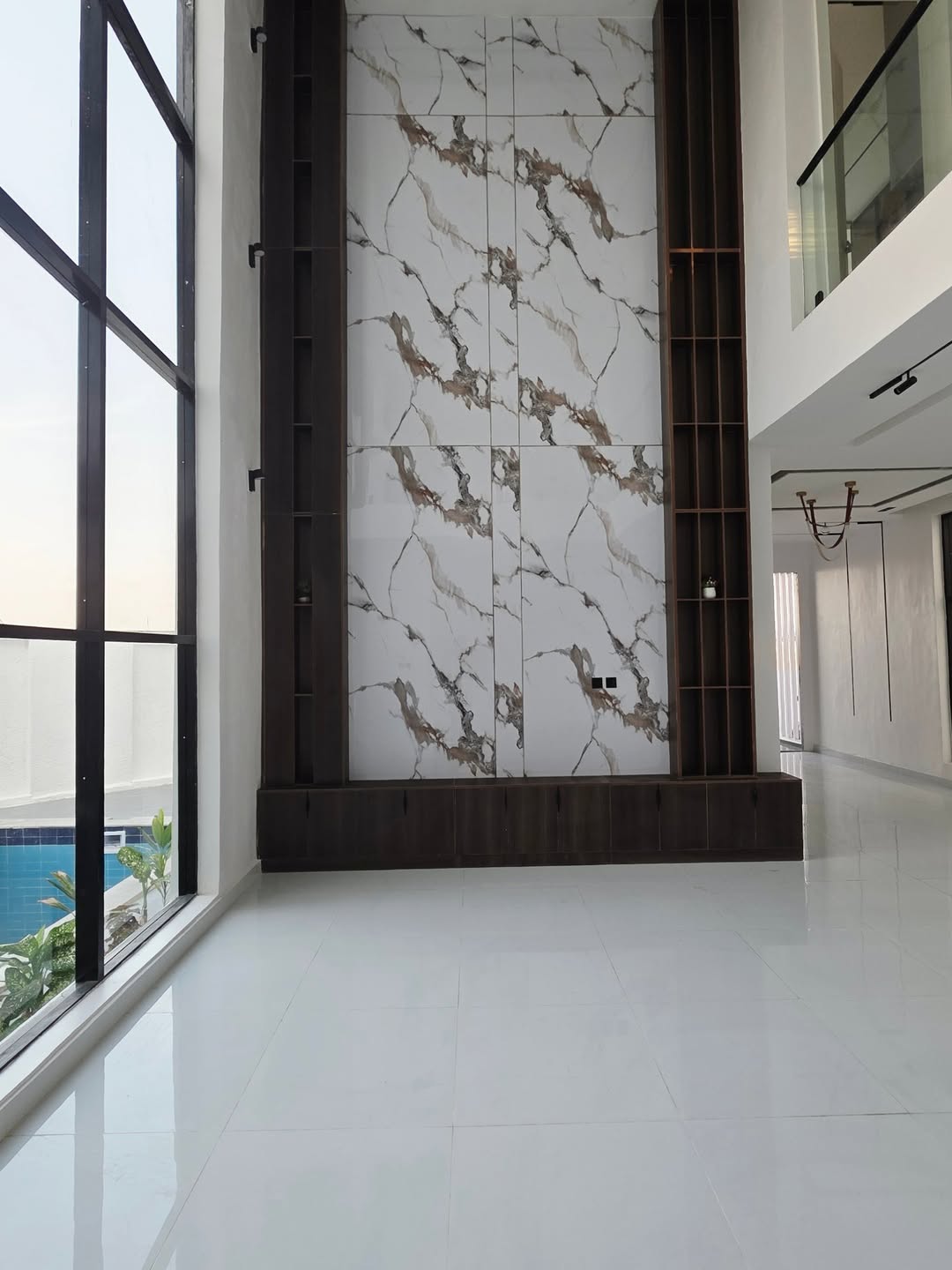 Elegant 5-Bedroom Haven with Cinema & Pool in Lekki