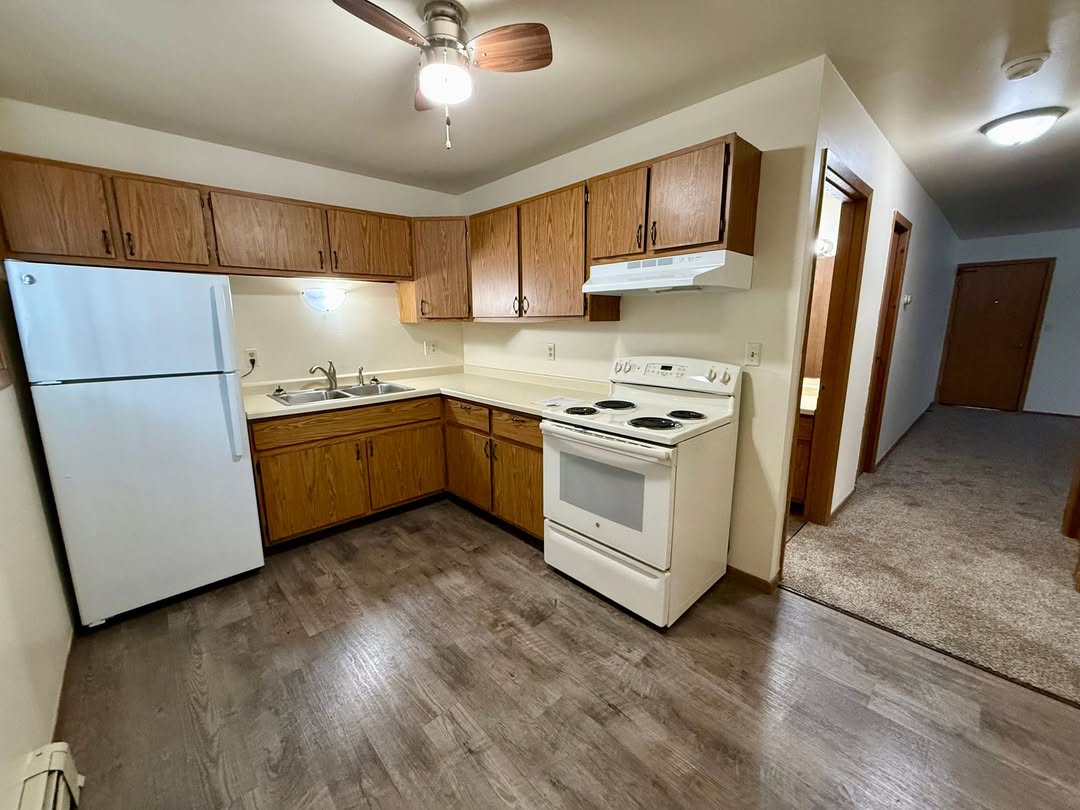 No Deposit! Pet-Friendly 1BR with Parking