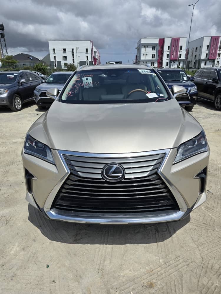 Luxury Lexus RX350: Full Option, Low Miles