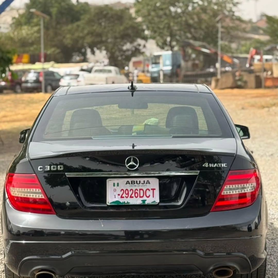 Flawless 2013 Mercedes C300: Performance Perfected