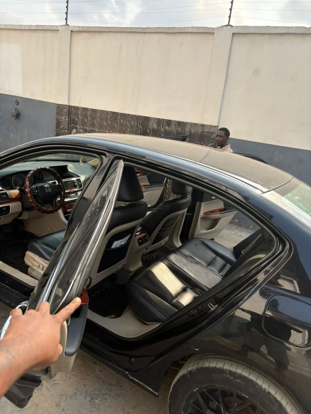 2016-Look Honda Accord: Luxury Upgrade, Low Price