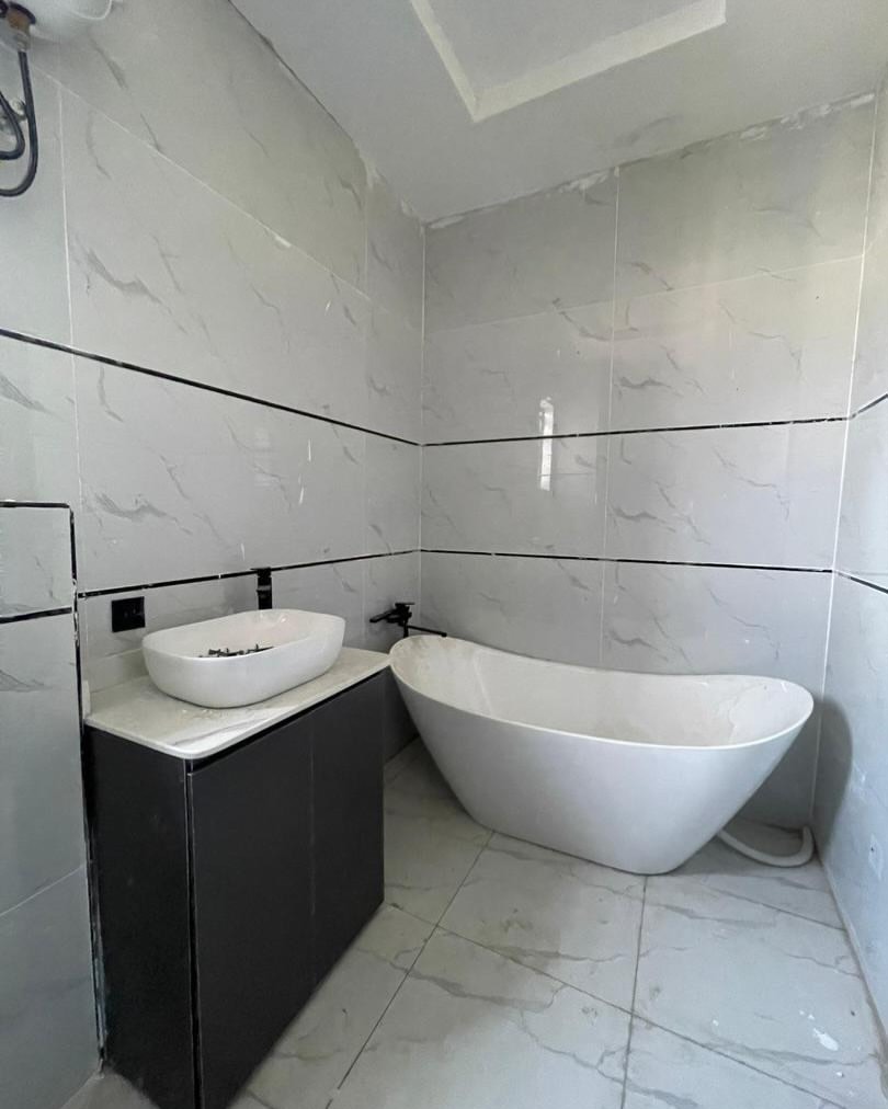 Elegant 5-Bed Dulex in Serene Lekki Estate