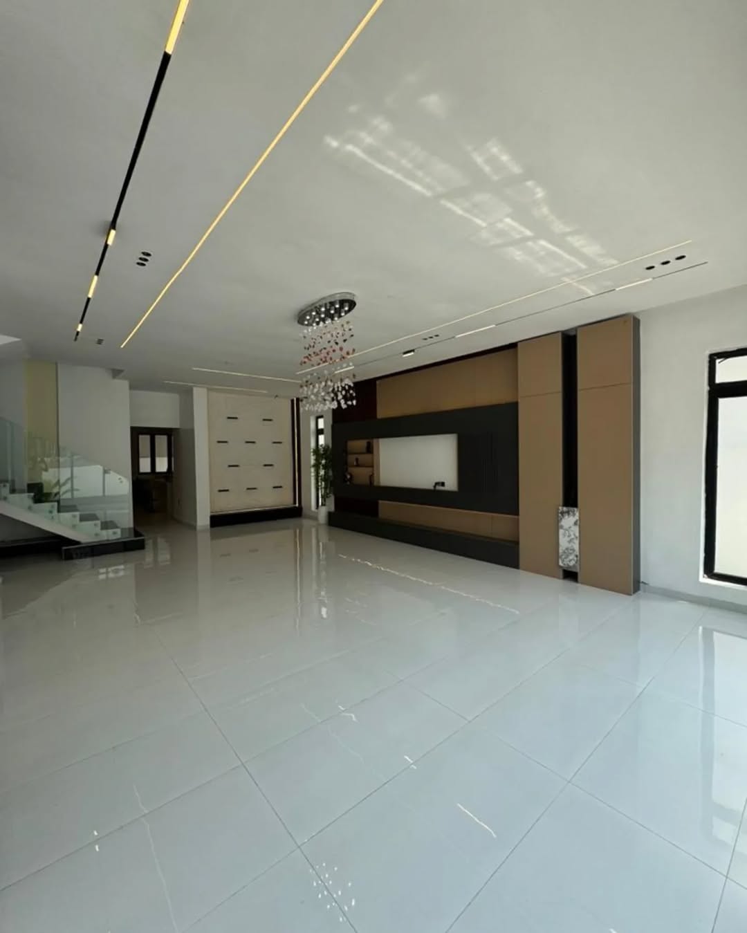 Ajáh’s Elite 5-Bed Estate with Pool & 24/7 Security